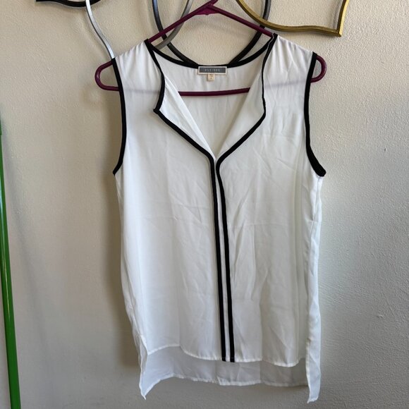 Pleione Tops - 🔥 4 for $20 DEAL 🔥Pleione Women’s White Sleeveless Blouse Size S –